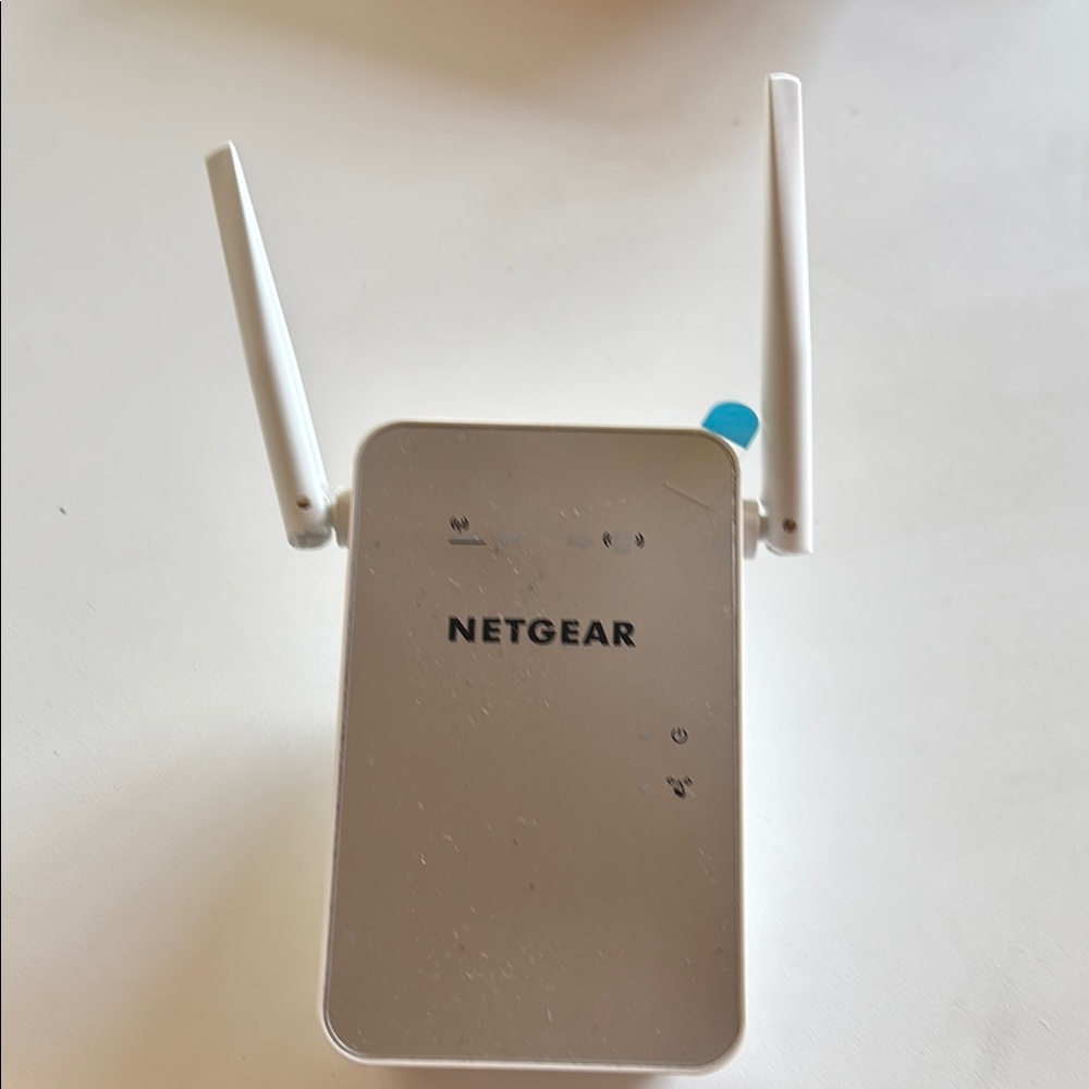 NETGEAR White Networking Booster with Dual Antennas
